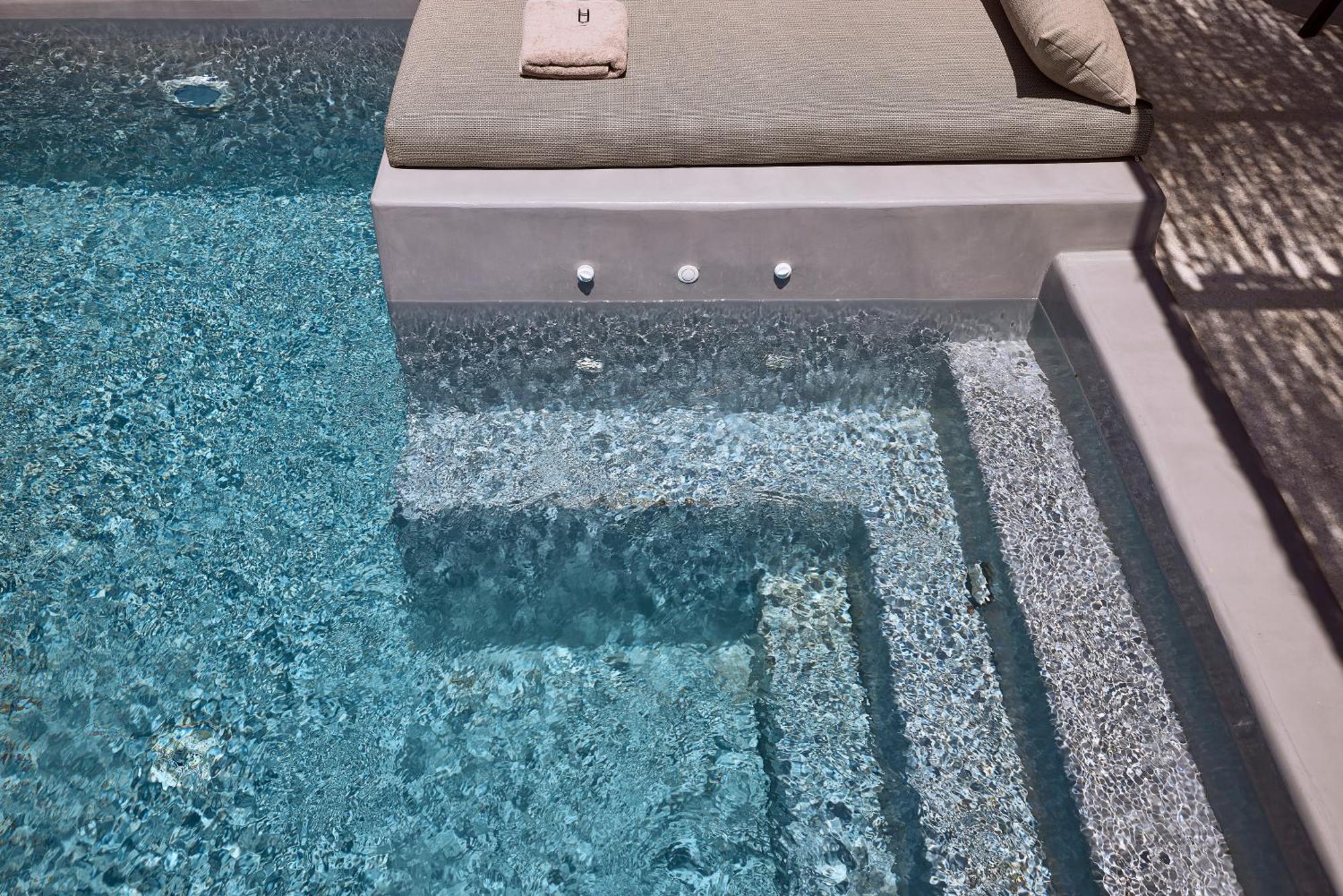 Apsila Pool Suites カマライ 部屋 写真